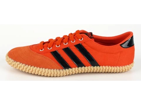 adidas Originals: Volley Plimsole