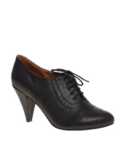 ASOS SHAKER Lace Up Brogue Detail Shoes