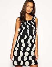 A|Wear All Over Contrast Petal Shift Dress