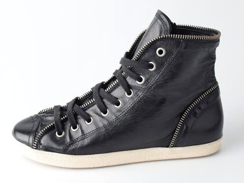 Billi Bi: 388-703