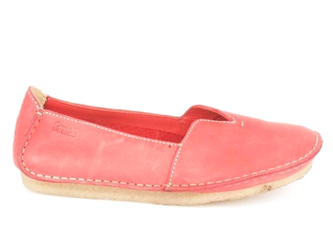 Clarks: Faraway More
