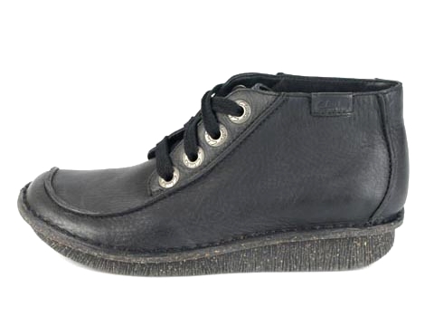 Clarks: Moss Knoll