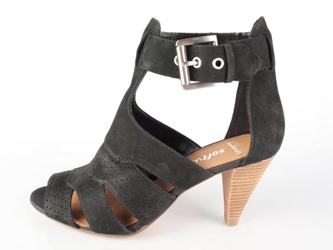Clarks: Thai Dance
