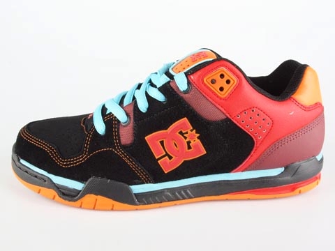 DC Shoes: Decibel