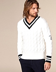 Droman V-Neck