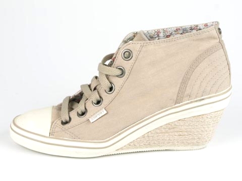 Esprit: Lexa Lace Up