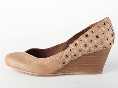 Esprit: Soda Studs Wedge