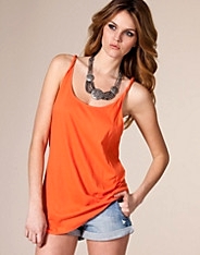Freia Twisted Singlet
