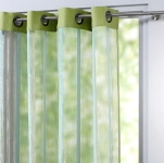 Gardin med lodräta ränder