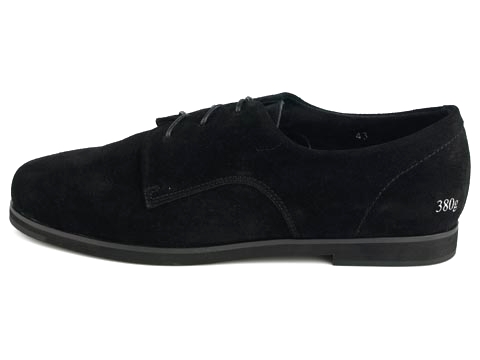 Gram: 380g Black Suede