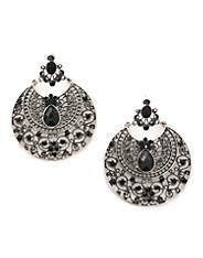 Graphic earring