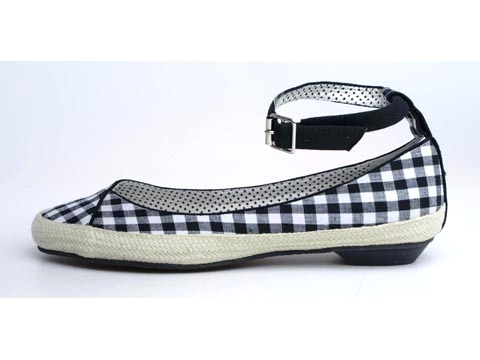 Hush Puppies: Nina Black