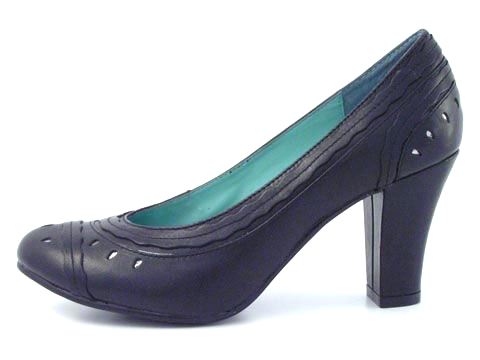 Hush Puppies: Parade