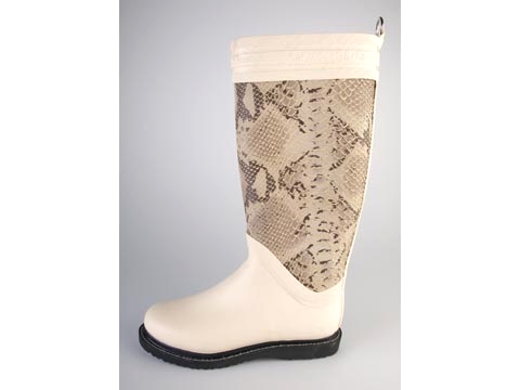 Ilse Jacobsen: Python Rubberboot