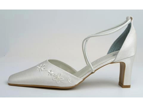 Ivory: Clara