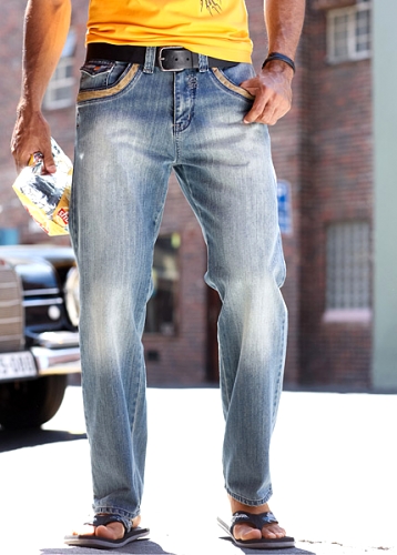 Jeans med ledig passform, längd 34