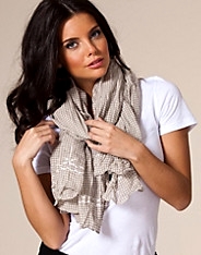 Klara Scarf