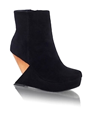 Meeker Shoe