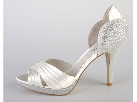 Menbur: 041260 Off White
