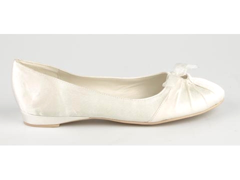 Menbur: 3401 Off White