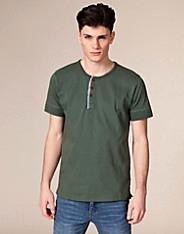 Nash Tee