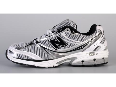 New Balance: MR738WB
