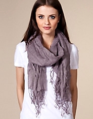 Nicole Scarf