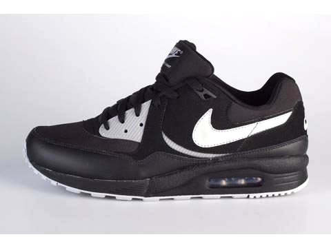 Nike: Air Max Light - 2
