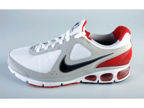 Nike: Air Max Turbulence + 16
