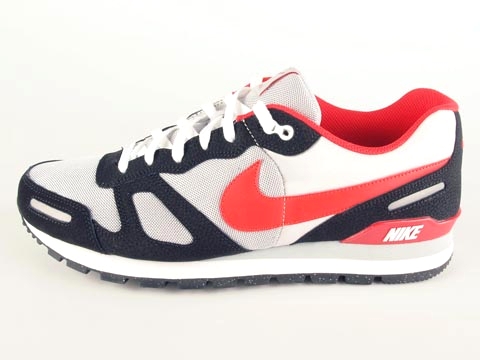 Nike: Air Waffle Trainer - 2