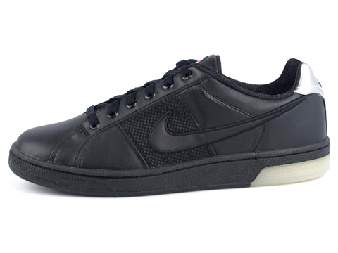 Nike: Air Zoom Royal Tradition