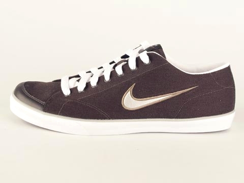Nike: Capri CNVS