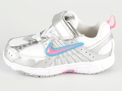 Nike: Dart 7 TD