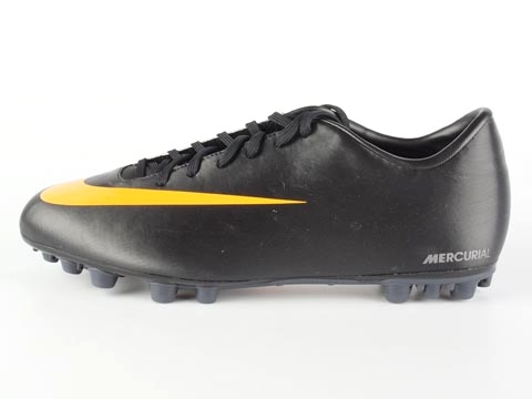 Nike: Mercurial Victory AG
