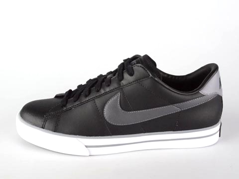 Nike: Sweet Classic Leather