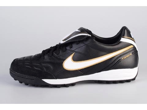 Nike: Tiempo Mystic III TF