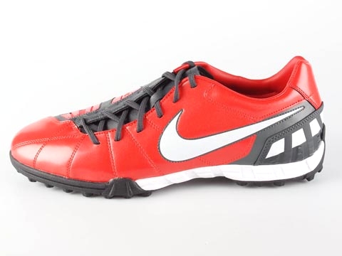 Nike: Total90 Shoot III TF