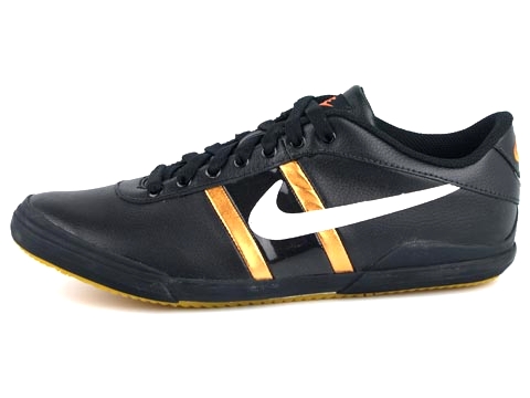 Nike: Wmns Fin' Star Leather