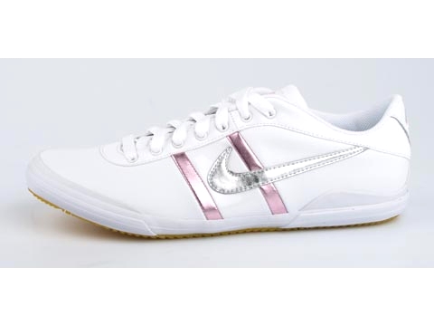 Nike: Wmns Fin'Star Leather