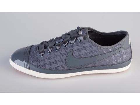Nike: Wmns Flash