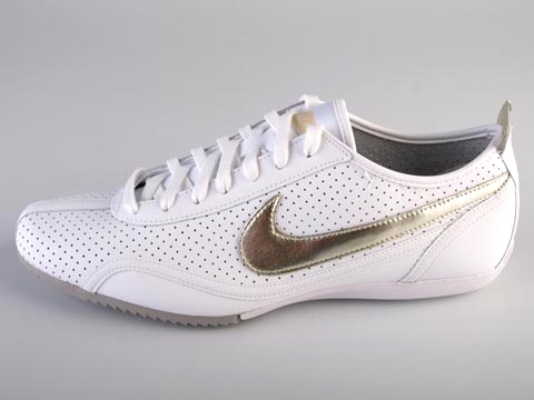 Nike: Wmns Izanami - 2