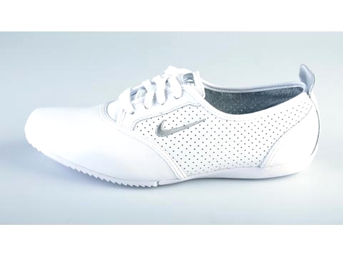 Nike: Wmns Mystique