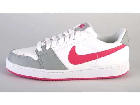 Nike: Wmns Nike Backboard