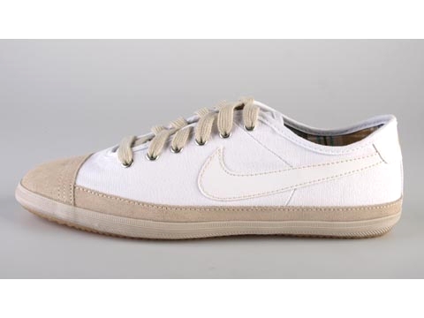Nike: Wmns Nike Flash Mtr