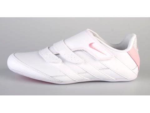 Nike: Wmns Nike Roubaix V