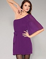 One shoulder pleat dress