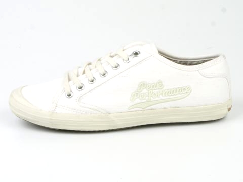 Peak Performance: Olivia 10 Lace Shoe