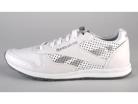 Reebok: CL Lthr Stripped