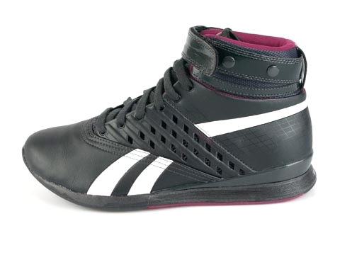 Reebok: Studio Blast Mid ll