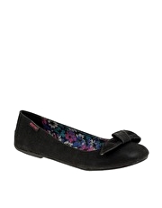 Rocket Dog Squeeze Vintage Worn Flat Shoe